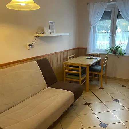 Platan Apartment *