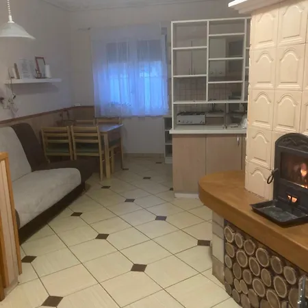 Platán Apartamento *